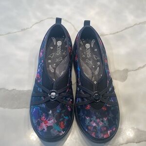 BZEES Shoes
